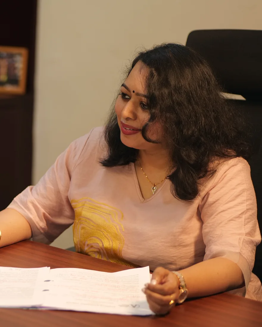 Dr. Jayalakshmi G, 6th-generation Ayurvedic physician at Athreya Ayurvedic Centre, Kottayam
